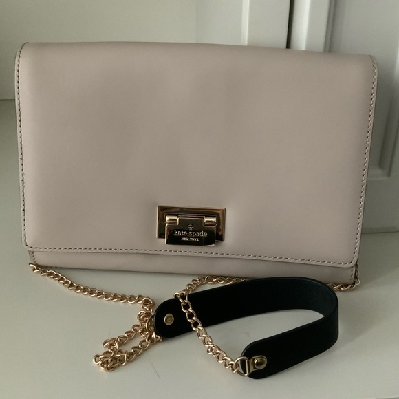 kate spade Handbags - KATE SPADE NEW YORK Smooth Leather Grey Black Cross Body Medium Clutch Bag Purse